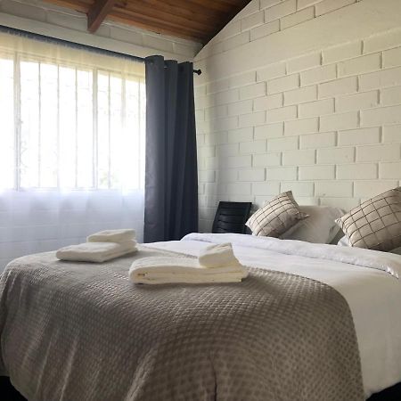 High-End Holiday Cabin - Tungurahua Hot Springs Baños Extérieur photo