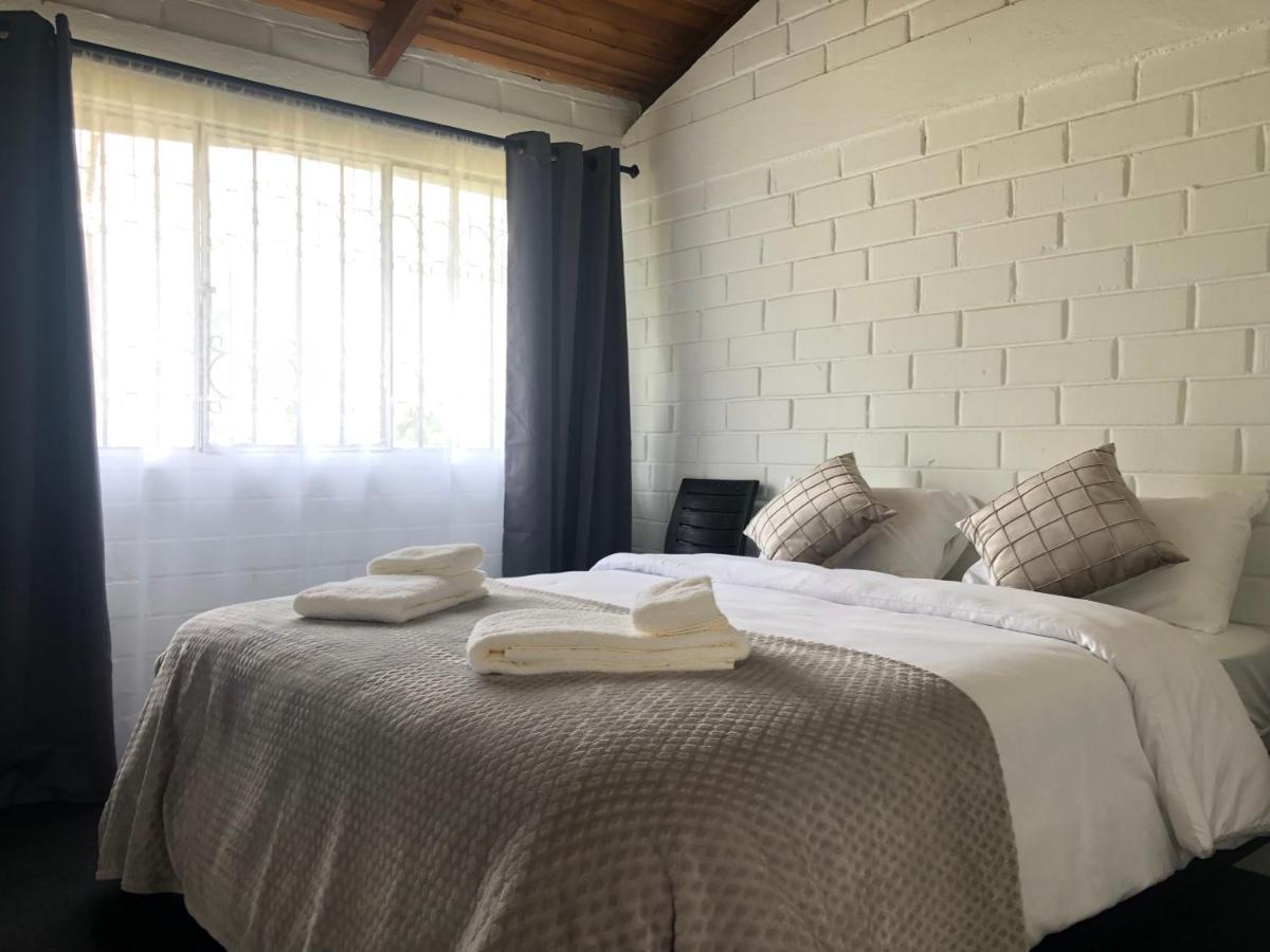 High-End Holiday Cabin - Tungurahua Hot Springs Baños Extérieur photo
